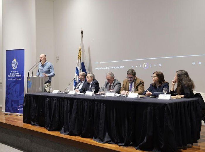 Conferencia de cierre del proyecto de certificación de productos agroexportables.